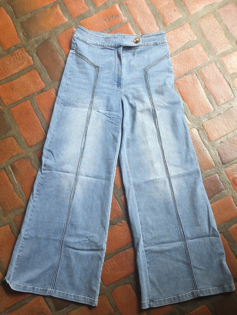 FATE Jeans - Picture 3 of 5